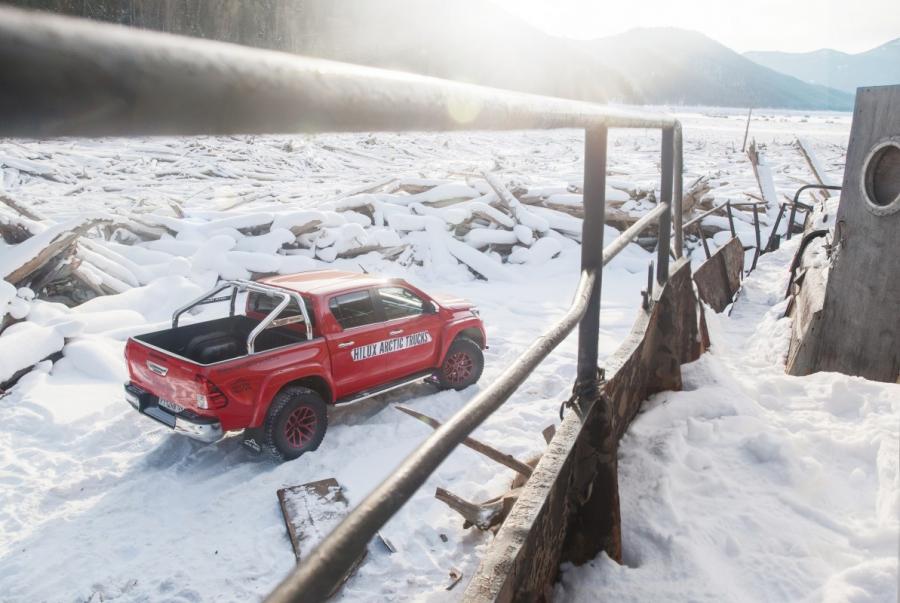  Arctic Trucks Toyota Hilux NG AT35 2016 года  (фото 6 из 12)